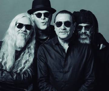 Cuca celebra 36 aniversario en el Teatro Metropolitan